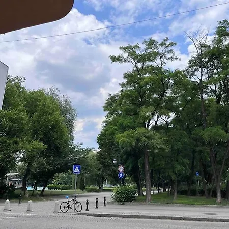 7Mins City Garden And Center+P Plovdiv Exterior photo
